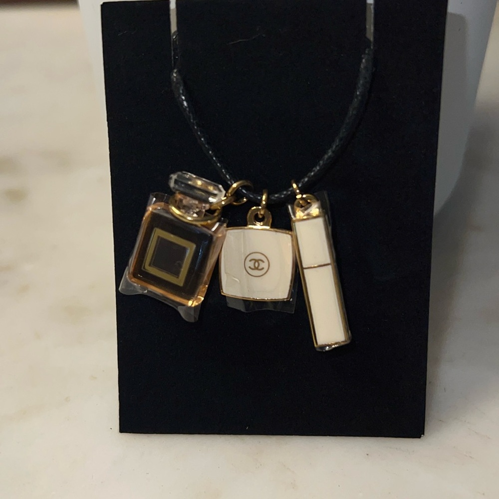 Promotional Charm necklace NWOT